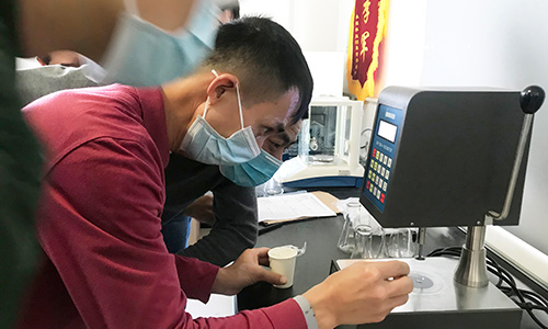 巩固技能，精益求精 —— “生产过程控制的聚酯锥板粘度和酸值测试”